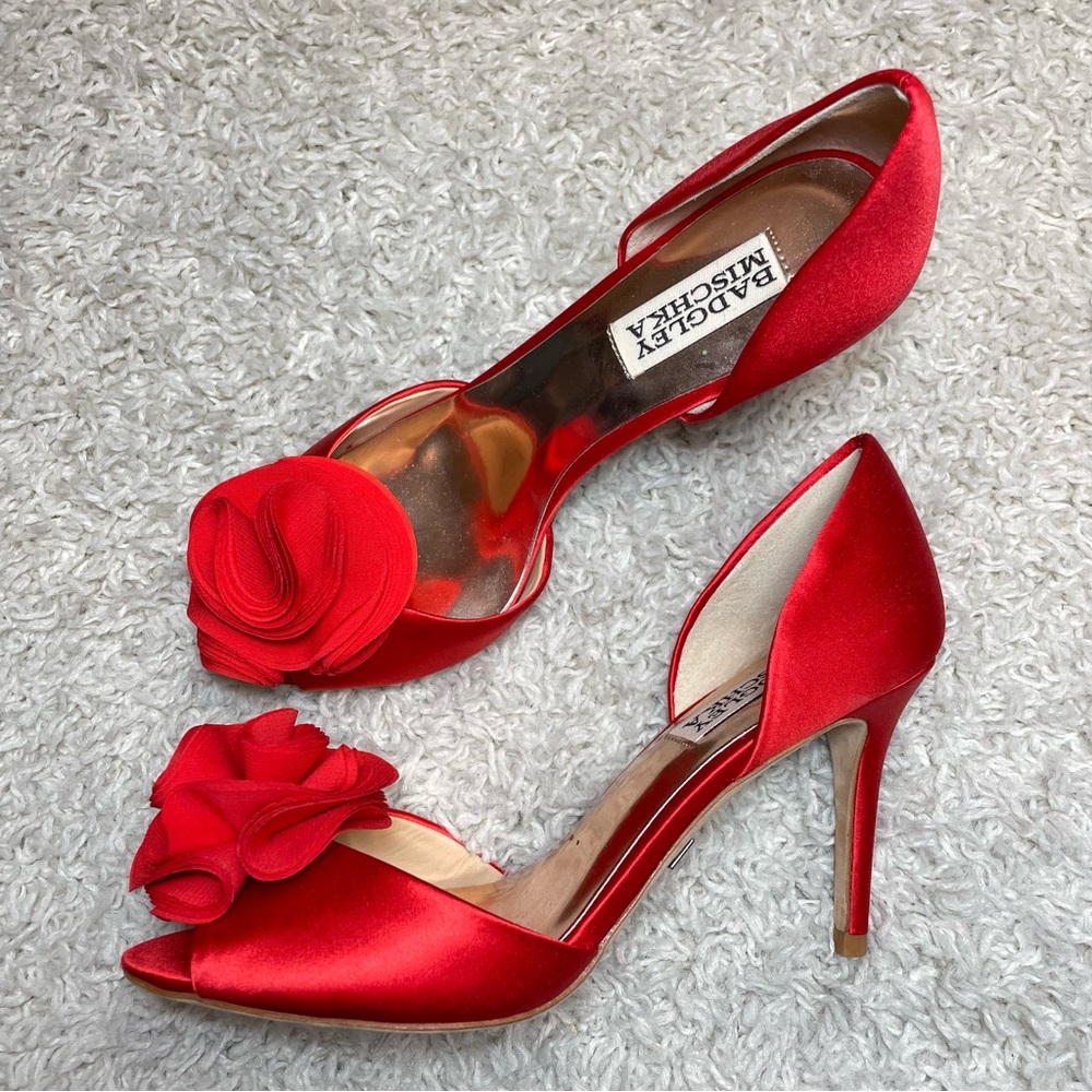 Badgley Mischka Womens Silk Ruffle Heel Amaze Shoe Size 6